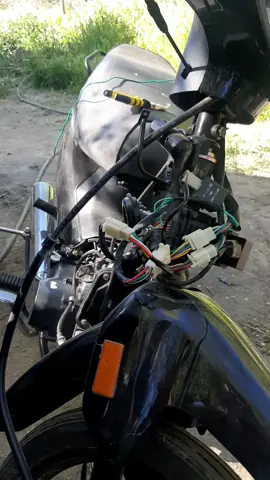 Como arrancar 110 sin llave ............................................................................................................................................................................................................................. #110  #wave110  #argentina  #stuntargentino #motos #parati 