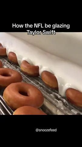 The limit does not exist #nfl #taylorswift #nflmemes #glazing 