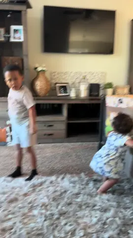He’s nonstop 👀🤣#toddlers  #toddlersoftiktok #toddler #nsync #fyp #foryou #viral #dancing 
