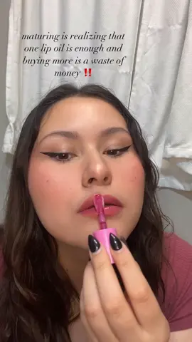 I guess I’m immature🫠💓 What can I say? I LOVE lip oils🥰 @INNBEAUTY PROJECT Glaze Lip Oil in Berry Jam. #makeup #makeuptrends #makeupreels #makeupobsessed #makeupaddict #beauty #beautyreels #beautytrends #beautyobsessed #beautyaddict #likes #ulta #sephora #makeup2023 #trends #reels #explore #explorepage #viralmakeup #viral #innbeautyproject #lipoil #nyx #clarins #rarebeauty #milani #covergirl #fentybeauty #merit #hauslabs