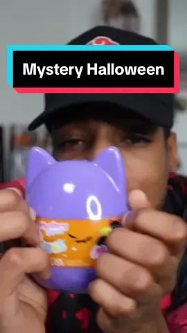 Honestly I can’t tell what animal it is… #asmr #asmrpov #asmrtiktoks #jaylyn #asmrmystery #asmrhalloween #tingles #asmrtapping #asmrlives #asmrtoys 