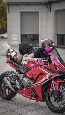 K dám gạt ai kể cả chân chống 🤣🤣🤣 #cbr650r #bikergirl #chiyeuminhanh #xuhuong 