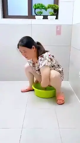 Bacia Portátil feminino perineal imersão toalete sitz banheira bacia com flusher homem hemorróidas cuidados Retrátil com visor de temperatura a sensor de temperatura. Link nos comentários. #saudedamulher #banhodeassento 