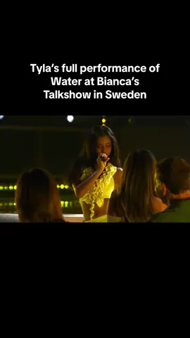 I’m so obsessed!!! And their chemistry😍 #performance #tyla #water #bianca #sweden #fyp #foryou #tiktokhalloween #aifilter #lawofattraction #tiktokawardsid2023 