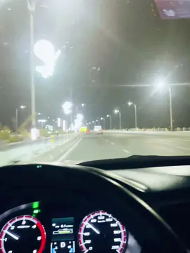 Cầu Vĩnh Tuy Hà Nội về đêm 🙂