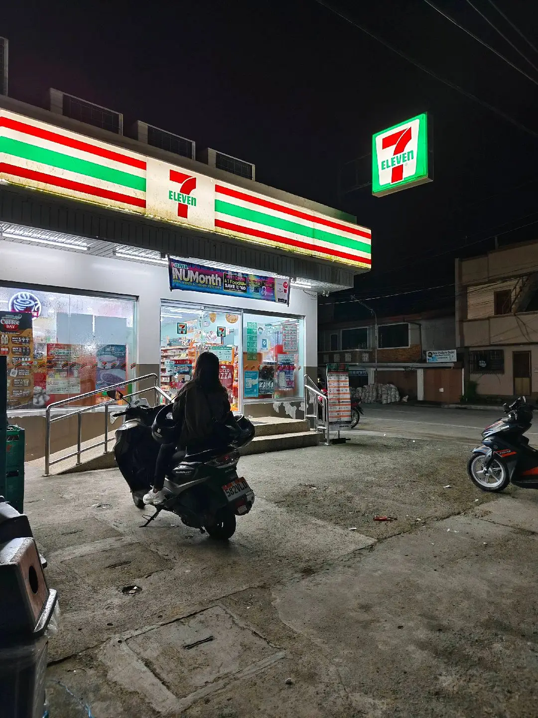 #7eleven  gamitin motong picture nato pang prank sa friend mo