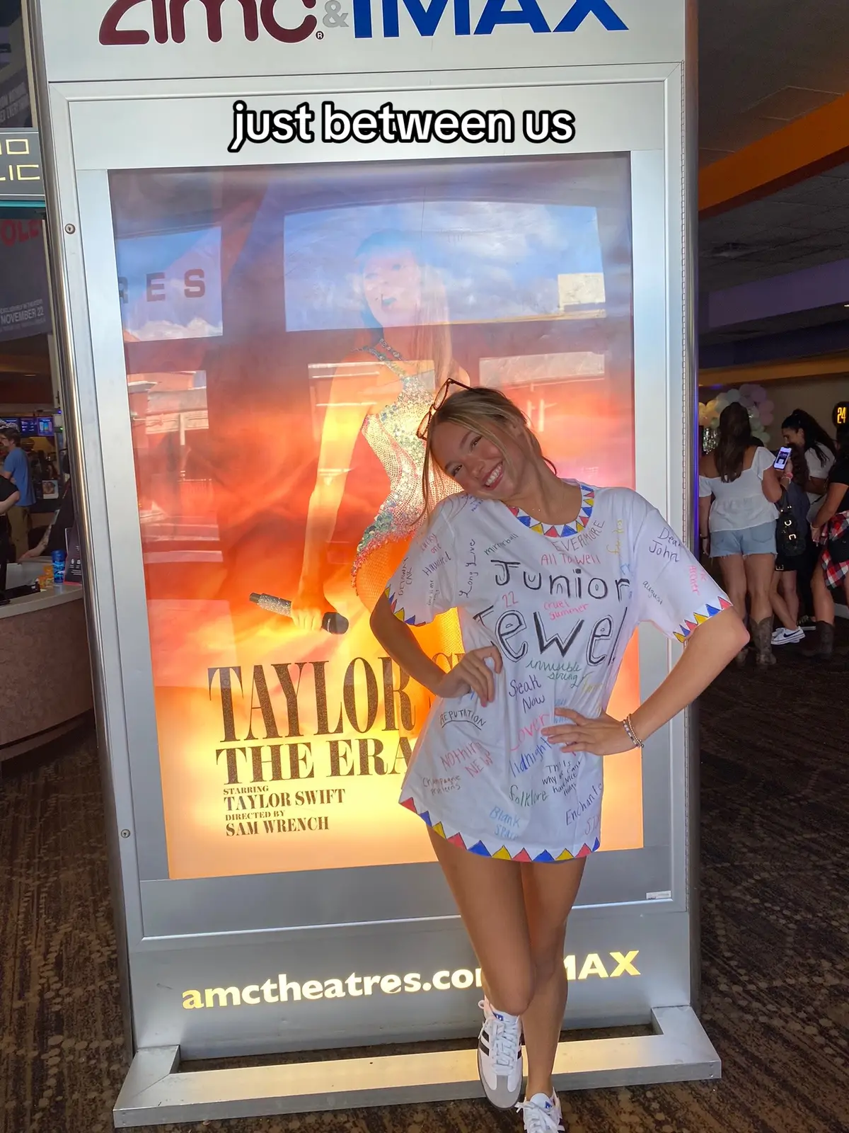 best concert of my life with the artist who saved mine and made me who i am 🫶🏻🫶🏻 seeing all the people dancing and screaming made me so happy! if you havent seen this concert and i know not all of you can if you can see the film please do i love you! #erastour #taylorswift #erastouroutfit #taylornation 