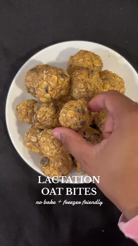 CC Lactation Oat Bites. 🍪 *Dont come for me, I do not measure, I eye ball and flavor check* Ingredients used: - Oats - Organic seed mix (Flax seed, chia seed, hemp seed) - Chocolate chips - Honey - Peanut Butter (can sub almond butter) Can also add: Raisins  Coconut flakes  Protien powder ##breastfeeding##breastmilk##lacationsnack##lactation##lactationcookies##lactationbites##postpartumsnack##postpartumjourney##postpartumrecovery##newborn##motherhood##momtok
