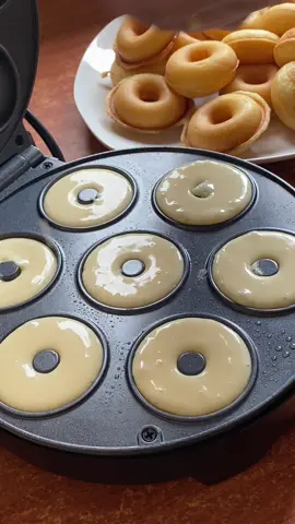 #donuts #minidonuts #raf #7holes #minidonutmaker #SmallBusiness #fyp #foryou #foryourpage #holes #bighole #affordable #trend #trending #affiliatemarketing #trendingbusiness #donutmaker 
