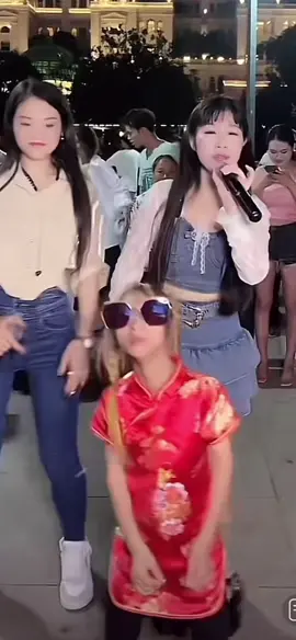 #xiaoxiao #chinesekickgirl #chinatiktok #chinesekickgirl #fyppp #diva #flow 