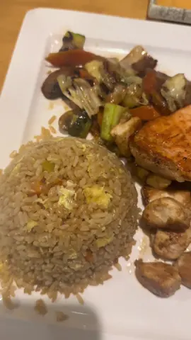 BLUE GINGER!! #bluegingerseafoodandsteakhouse #blueginger #foodspotsinmiami 