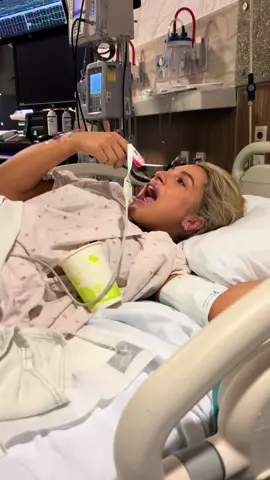 On that ice chip diet 🧊 #birthstory #pregnancytiktok #pregnanttiktok #laboranddelivery 