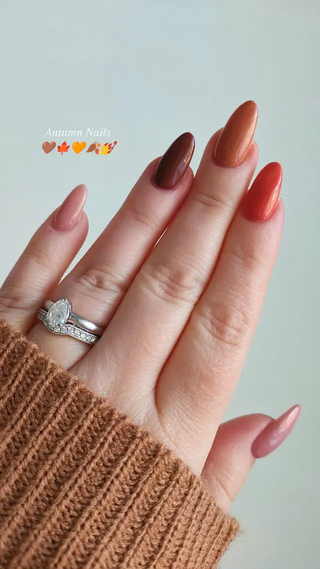 Autumn Nails 🍂🤎🍁💅 So pleased with how these came out, they're the perfect mix of autumn shades! A simple but effective manicure 😍 What do you think of this set? 👇🏻💬 🏷️  #autumn #autumnvibes #autumnnails #gelnails #biab #biabnails #nailinspo #naildesign 
