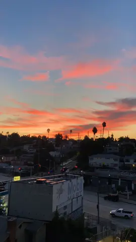 6am sunrise LA #la #sunrise  #nature #clouds #losangeles #california 