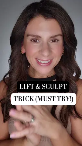 This is one of my all-time favorite makeup tips from the brilliant @scottbarnescosmetics  I love using this technique to naturally sculpt and lift the face without looking overly 