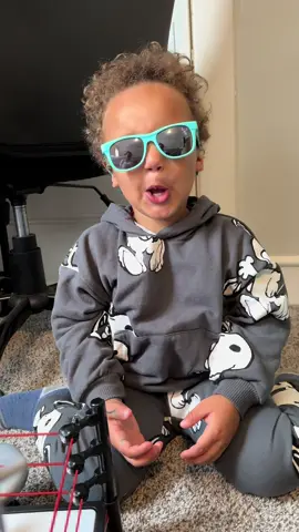 Someone get this kid a tissue 😂 #fyp #foryoupage #fypシ #boogiewoogie #toddler #toddlersoftiktok #toddlertok #toddlersbelike #toddlerlife #toddleraunt #coolboy 