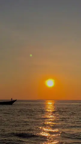 🤍🕊#sunset#masyallah#reallymisshim#ayearago#tarakan#belakangramayana