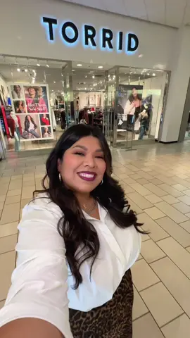 🍂 Come shopping with me for some fall looks from @Torrid at La Palmera! 🍂 Let me know which looks you’re falling in love with! 🫶🏽  📍@La Palmera  #sponsored #lapalmera #atthecenterofitall #torrid #feelthefit #fallfashion #fallstyle #plussizefallfashion #curvyfallfashion #falllooks #torridfashion 