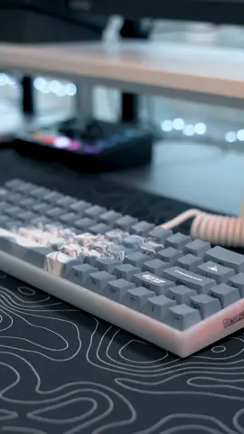 It's over 9000 🤯 #higround #keyboard #asmr #typingasmr #unboxing #techtok #tech #pc #gaming #pcsetup #gamer @Higround @100T LOUGH 