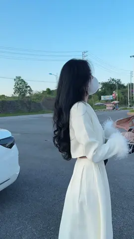 Tôi của hiện tại: Tiền hết, tình tan, đời tàn , đôi dép cũng đứt ...😪😪😪
