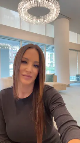 A personal message from me to you to remind you not to fall for inposters online. I do not private message on any platform. #lisaann #thereallisaann #imposters #scams #socialmedia #privatemessage 
