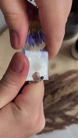 #asmr #asmrvideo #resin #resinart #handmade #żywica #zakładka #bookmark #epoxy #demolding 