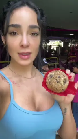 Asi empiezo dia de pierna!!! Con mi respectivo 🧁🧁🧁 #bymanelyk #glowmode #shein 