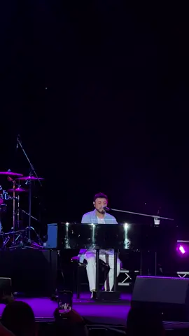 @GigiFinizio   #gigifinizio #gigifinizioofficial #amoreamaro #piano #napoli 