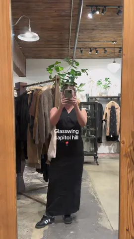 Explore seattle’s stores & shops with me pt.2!🛍️📍#seattlehiddengems #seattleaesthetic #seattlegirls #localbusinesss #supportlocalbusiness #OOTD #ootd❤️ #ootd👚 #outfitcheck? #fyp 