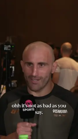 Volk lost 26.5lbs in 11 days 😱 #UFC294 #UFC #MMA #Volkanovski #AlexVolkanovski #Islam #Islammakhachev #makhachev 