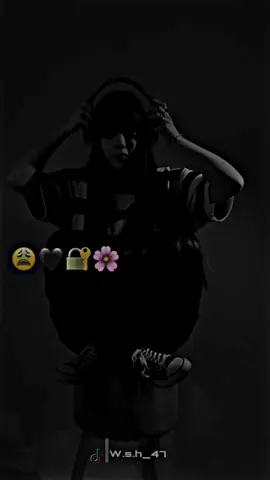 #capcut part 4<[sulk] kuqor comentiga Emoji kuso baxo Wxu ka turjuma dabecdada 🥵😂 #wsh__47 #viralvideo #balckscreen #lyrics #somaligirls 