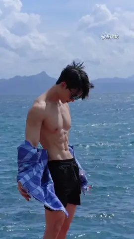pantai dulu brot #rotisobekcowok #rotisobek #sixpack #cowokcool 