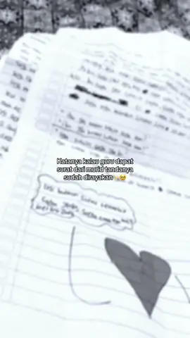 Dari masih jadi guru magang sampai sekarang paling suka kalau dikasih surat🥹💕✨