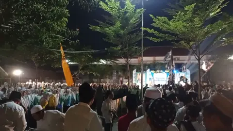 Tebuireng bersholawat bersama seribu rebana dalam rangka memperingati hari santri #santri #santripondok #tebuireng_jombang #pptebuirengf#fyp #trending