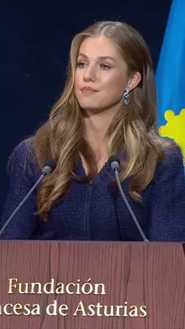 'Puedo decirles que entiendo muy bien y soy consciente de cuál es mi deber', escucha completo el discurso de la princesa Leonor en los Premios Princesa de Asturias 2023. #princesaleonor #premiosprincesadeasturias #leonordeborbon 