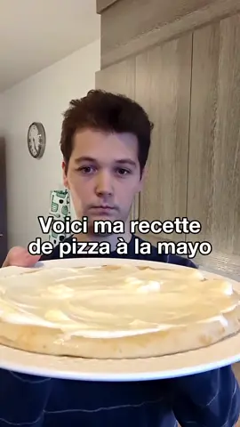 Ma recette de pizza à la mayo 🍕🍽️ #qc #lol #mayo #pizza 