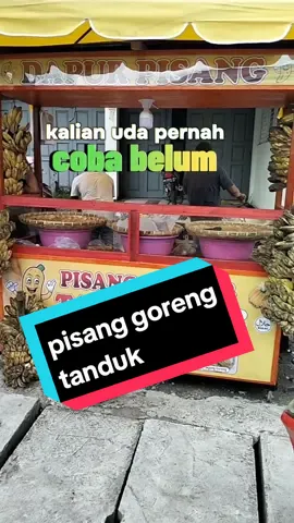 #pisanggorengtanduk  #kulinerpinggarjalan  #masihseputaranmedan  #jajanmurahmeriah  #kelilingjalansekalianjajan  #capcut  #fyp #CapCut 