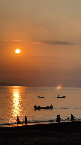 🌊🌅🌴👌 memang keren#pemburusanset🌅🌅🌅 #vibessunset #pemandangansunset #ende #flores #nttpride🏝🔥 #like #niceview #tempatsantai #asikinaja 