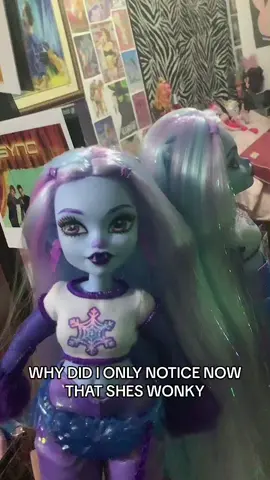 WHY IS SHE WONKY #abbeybominable #abbey #monsterhigh #monsterhighdolls #g3 #wonky #dollcollector #fyp 