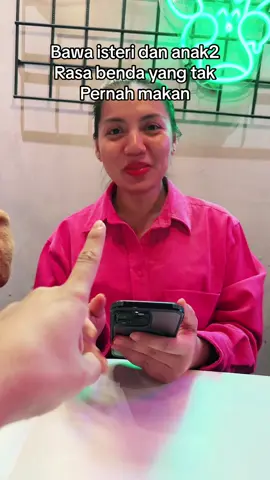 Uci bukan jenis share semua perkara dekat social media, uci pun tak pernah mimpi nak duduk depan camera bercakap atau ada follower ramai. Jauh sekali.. Apa yg korang tgk dekat sini semua uci fokuskan pada kerja dan berkongsi apa yg baik. Ada soalan2 yg uci tak selesa utk jawab atas sebab2 tertentu. Banyak hati dan banyak nama yg uci kena jaga. Uci selesa dgn kehidupan sederhana tanpa camera sentiasa sebab uci mmg pemalu 😋 Apa uci buat atau tak pernah buat bukanlah utk tontonan umum, hanya uci tau apa yg uci dah korbankan utk sampai kesini.  Thank you semua yg sentiasa support uci dan percaya pada uci. #uciluna #masukberanda #fyp #viral 