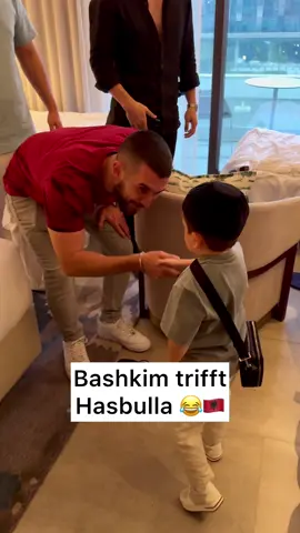 Bashkim trifft Hasbulla 😂🇦🇱👐🏻 #fyp #foryoupage #fürdichseite #viral #albaner #küsengstv #hasbulla #UFC 