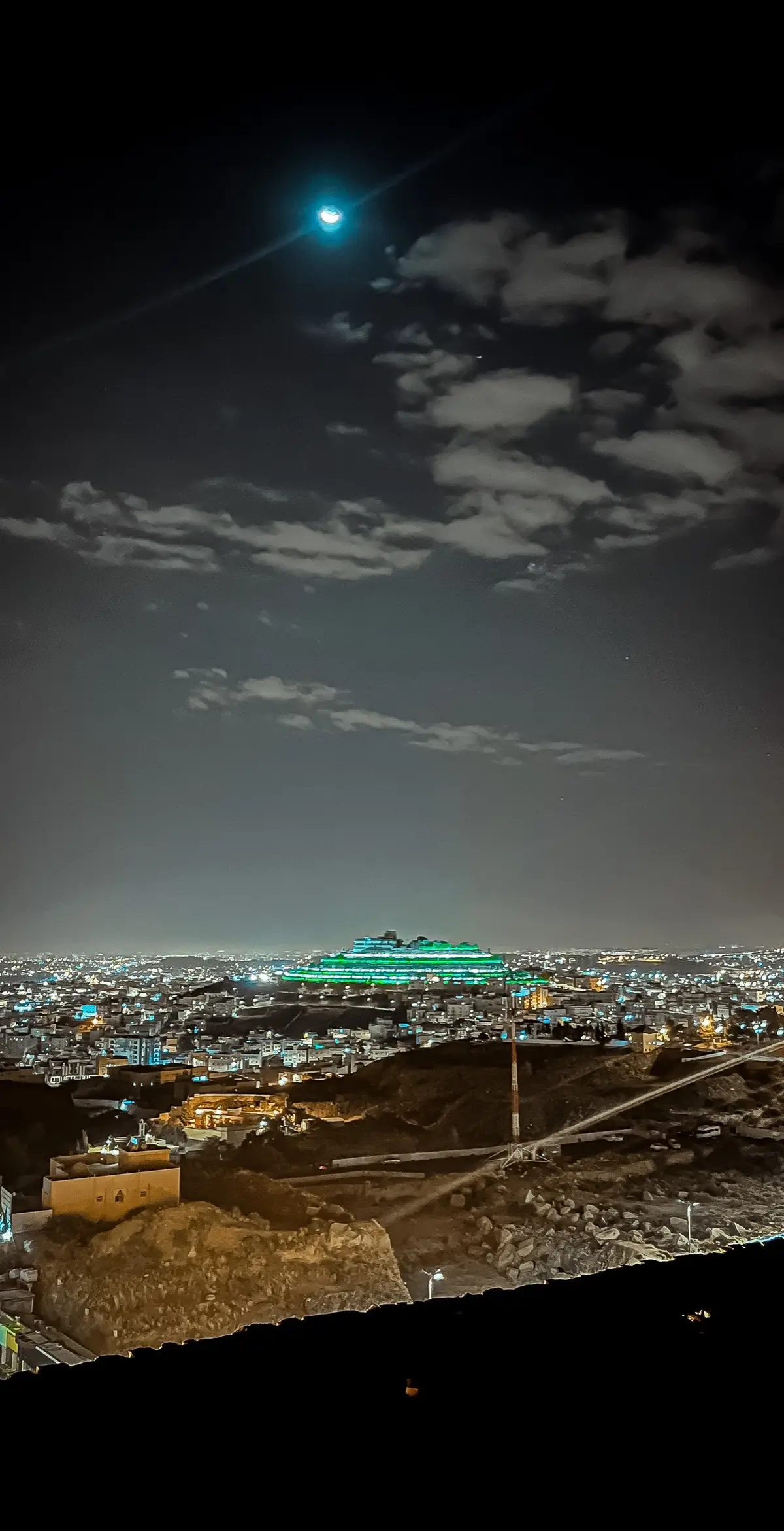 🫂. #اكسبلورexplore #foryou #تصوير #ABHA #ابها #الجبل_الاخضر #الجنوب 