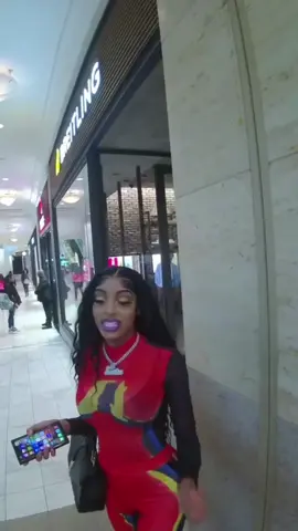 I got GloRilla Instagram but the other lady was trippen #fyp #foryou #foryoupage #trending #tiktok #omg #funny #glorilla #LearnOnTikTok #lookalike #wife #blowthisup 