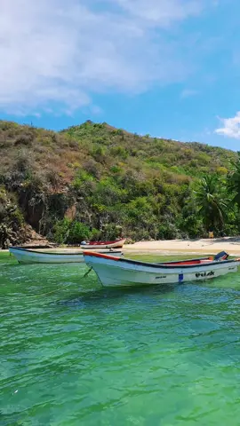 playa cepe a unos 40 minutos desde choroni estado aragua Venezuela . . . #tanboresvendzolanos #playasvenezolanas #fullchoronilm #choroni #caracasvenezuela #turismovenezuela🇻🇪 