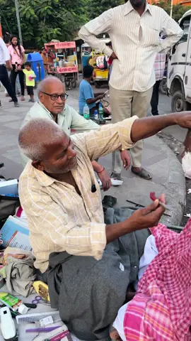 $0.30  legendary street shave in Jaipur 🇮🇳  Would you sit down on the middle of this busy street for a shave?😂❤️  I did and it was one of the best shave of my life, the barber was absolute legend! The technique he uses is one of the best I’ve seen 🤩 stay tuned to see me getting my beard lined up in the next video ❤️🙏💈 #amsr #shave #streetbarber #indian #indianshave #indianbarber #barber #beard #alitheebarber #jaipur #india 