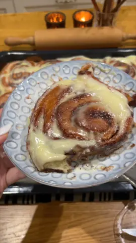 Only 9 Sundays until Christmas!! ❄️ #baking #cinnamonroll #FoodTok #cinnabon #christmas #food #cinnamon #christmasbakingideas #bakingideas 