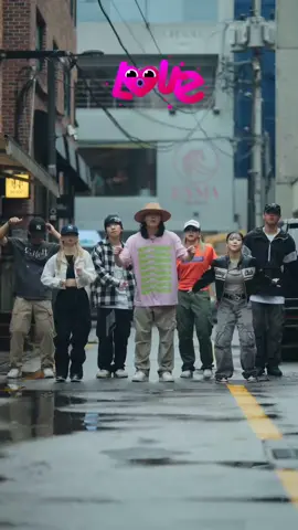 Where is the love?🧐🫶 . . . . . #whereisthelove #blackeyedpeas #dance #dancer #choreo #oppa  #choreography #capt #reels #challenge #dancechallenge #fyp #like #follow #foryou  #릴스 #춤 #추천