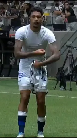 Jogando milho no galinheiro 🐔🌽 #Cruzeiro #Futebol #Brasileirão #ArenaMRV #omaiordeminas 