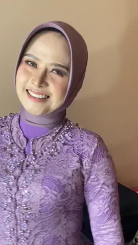 Keriput nya udh keliatan bangett 😃 ,harus sadar diri nih ... udh tua 🤣