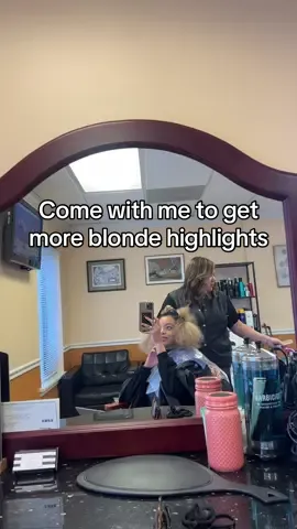 Come with me to get more blonde highlights, it was that time again! I love them. If you’re into blonde curly highlights let me know and i will send you my colorists info. Located in the DMV ✨ #blondehighlights #naturalhair #curlynaturalhair #blondecurlyhair #blondecurlsfordays #highlightedcurls 